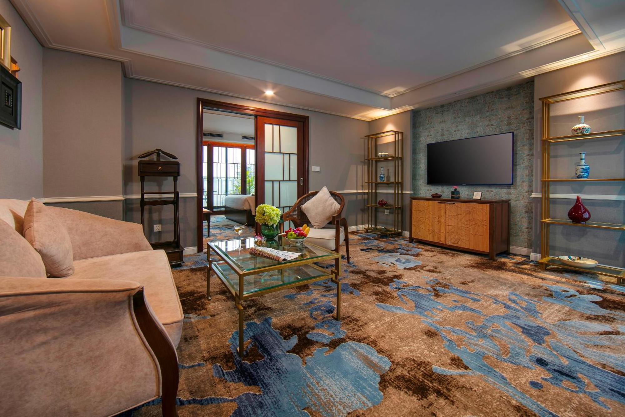 The Oriental Jade Hotel Hanoi Esterno foto A living room at the hotel